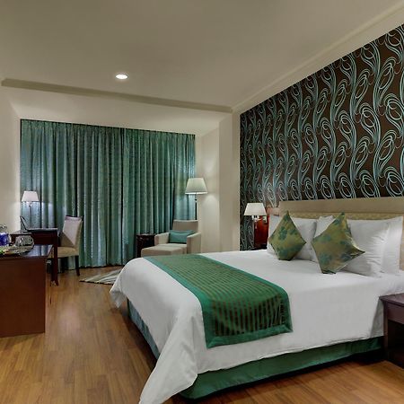 Royalton Hyderabad Abids Hotell Exteriör bild
