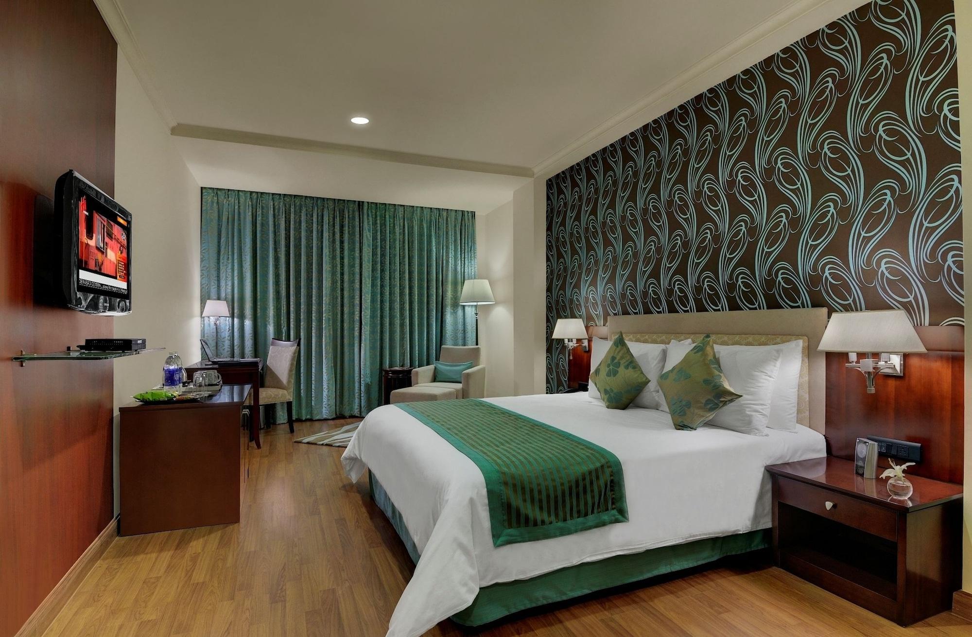 Royalton Hyderabad Abids Hotell Exteriör bild