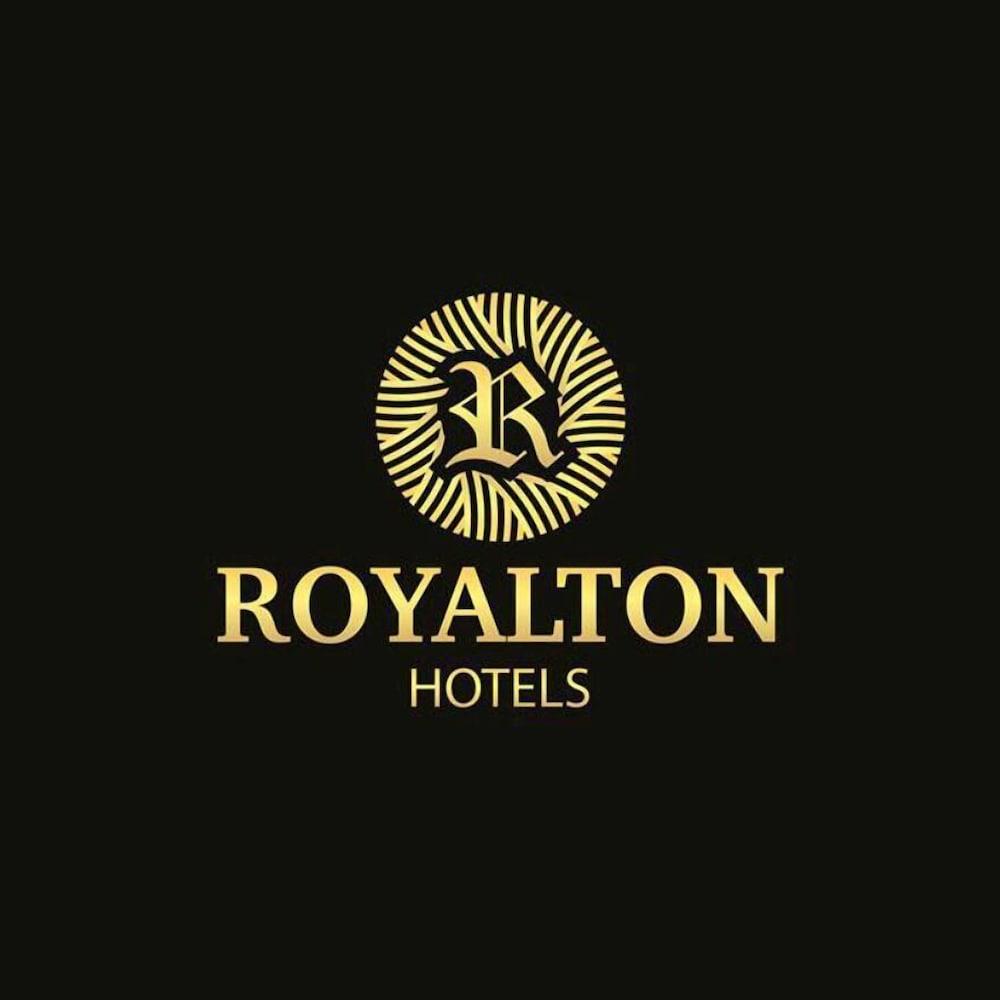 Royalton Hyderabad Abids Hotell Exteriör bild